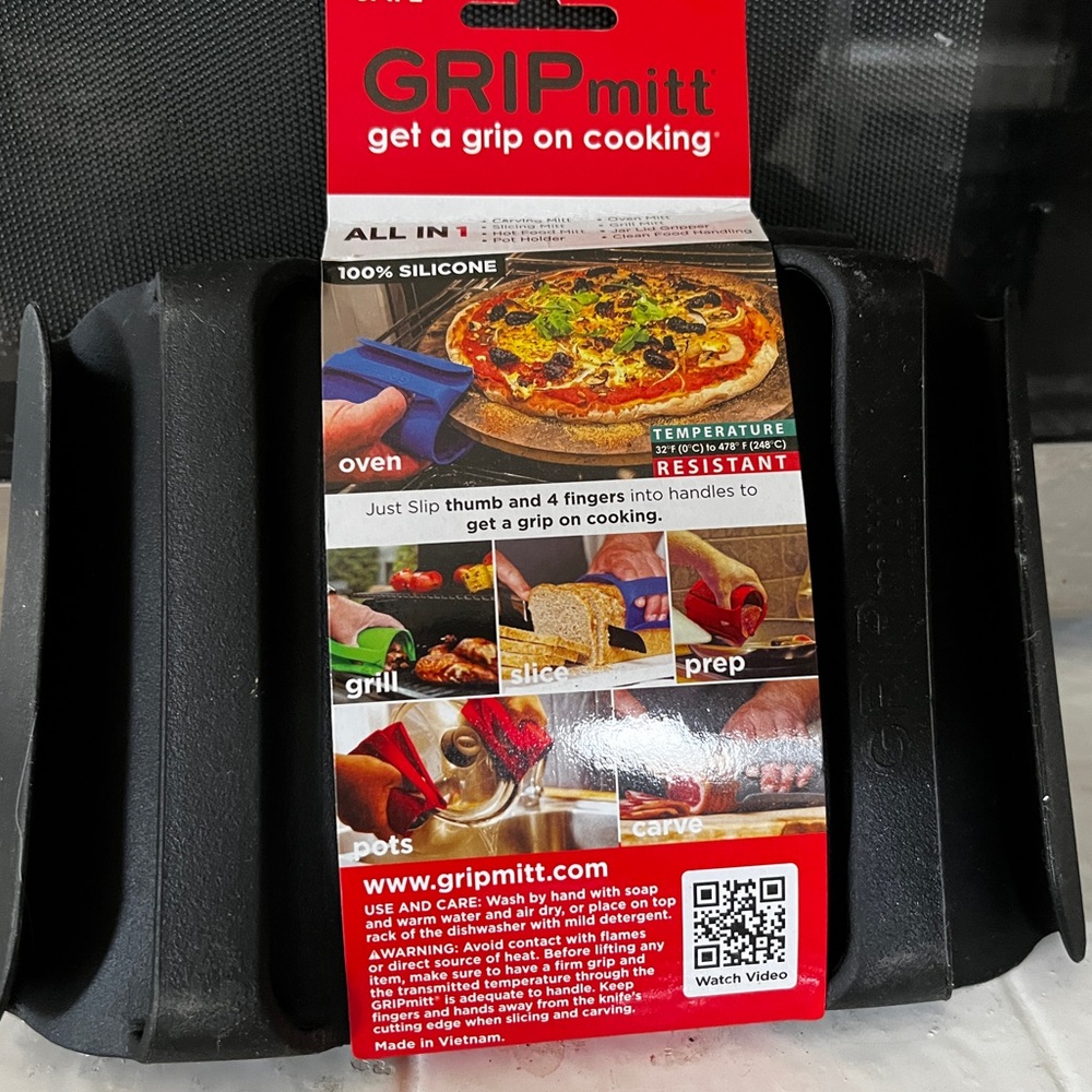 Brand new grip mitt